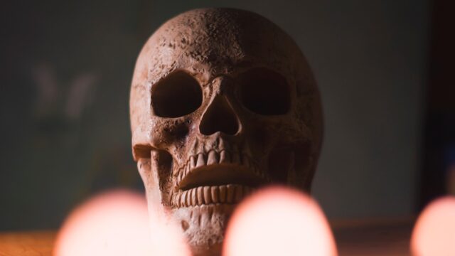 Funerales Pop y la Eternidad de la Metamorfosis Artística