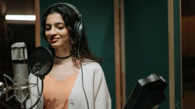 Sole Giménez y Conchita dan nueva vida a una canción de Víctor Manuel