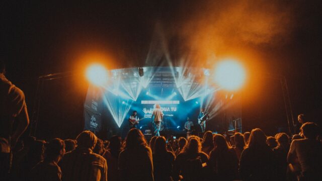 Divas en el escenario: lo que Florence y Lorde nos enseñan sobre el poder del pop en vivo