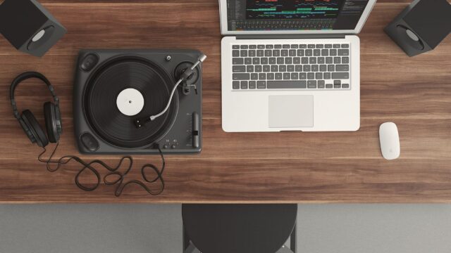 Medalla descubre que 14 de sus canciones se usaron para entrenar IA sin su permiso