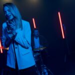 Robyn y Zara Larsson juntas otra vez en ‘Talk To Me, Zara’, el remix que no sobra
