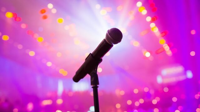 Rod Stewart para la gira: un stent coronario y un médico que dice que no