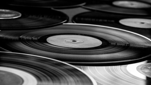 Small Change cumple 50 años y ANTI- Records lo saca en vinilo el 2 de octubre