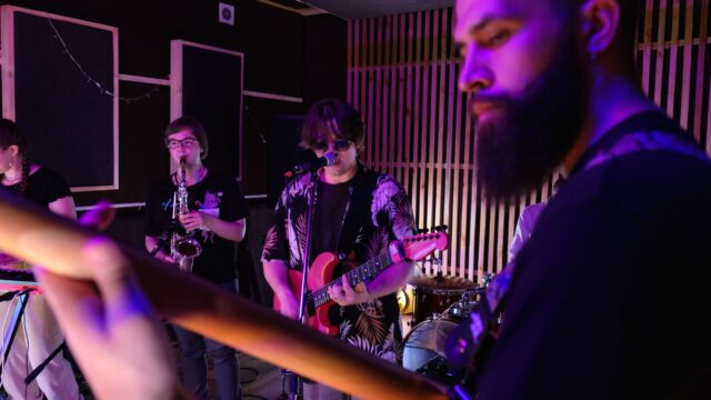 Kiko Veneno y Estopa juntan fuerzas en ‘Yo y mi mánager’, el nuevo single del álbum de noviembre